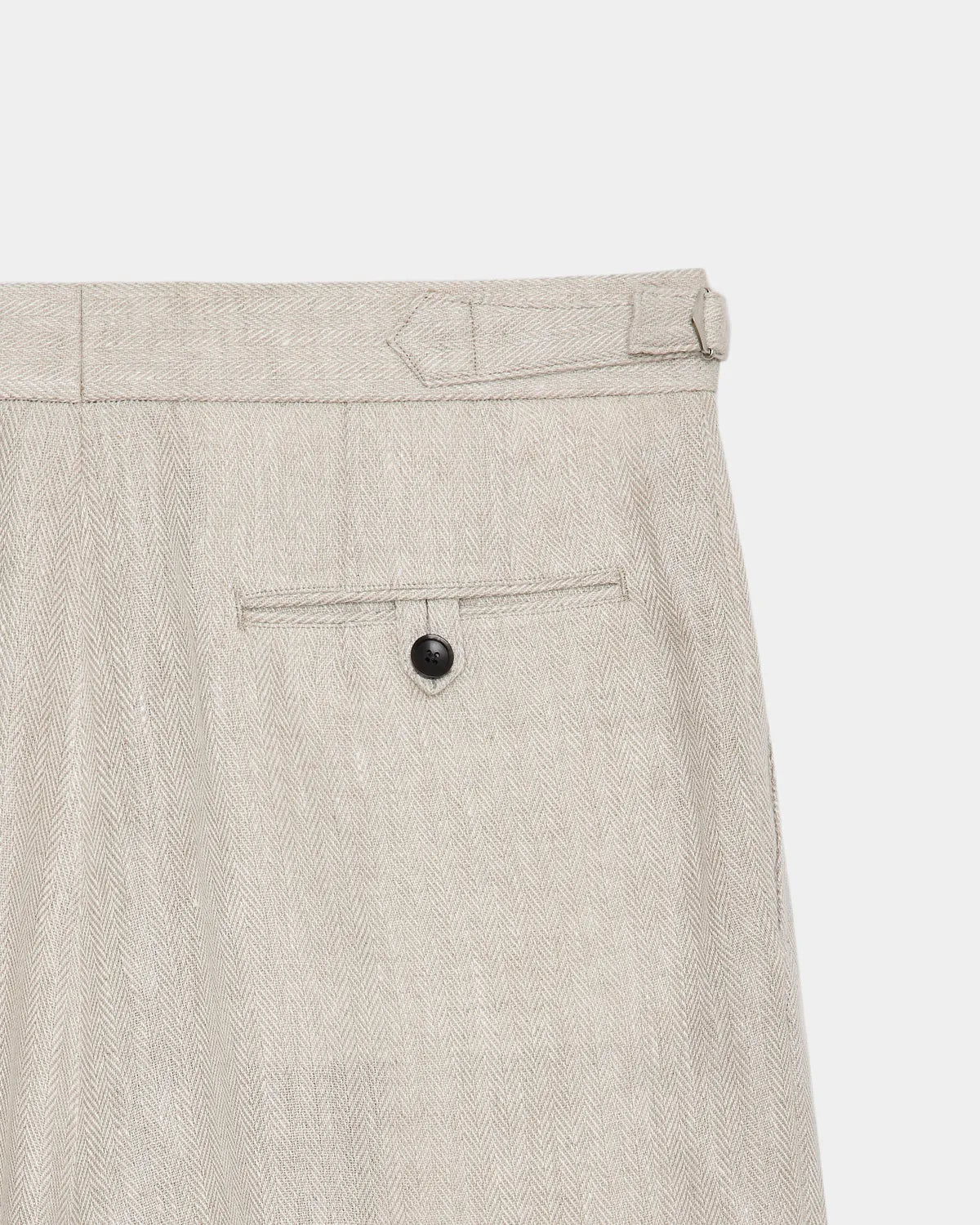 marka / OFFICER TWO TUCK SHORTS (M25A13PT02B)
