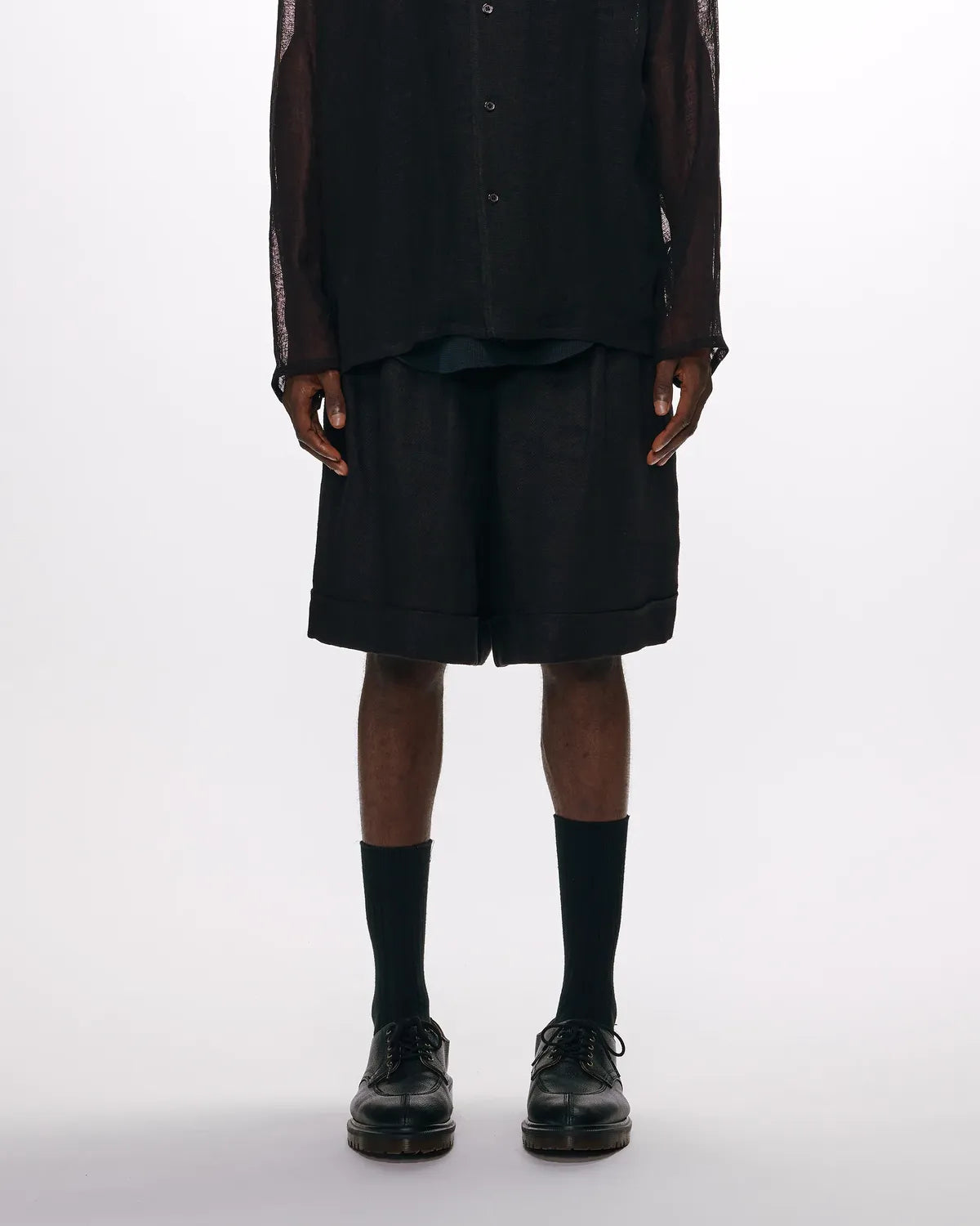 marka / OFFICER TWO TUCK SHORTS (M25A13PT02B)