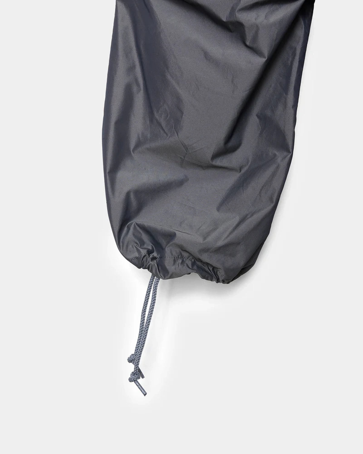 marka / RECYCLED POLYESTER×SILK TAFFETA KNEE TUCK PANTS (M25B03PT01C)
