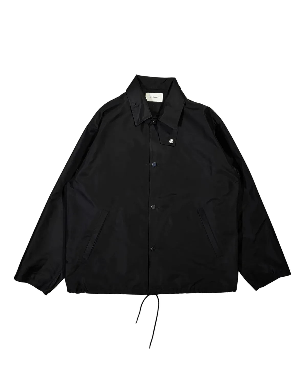 MARKAWARE の SILK TAFFETA COACH JACKET (A26A12BL02C)