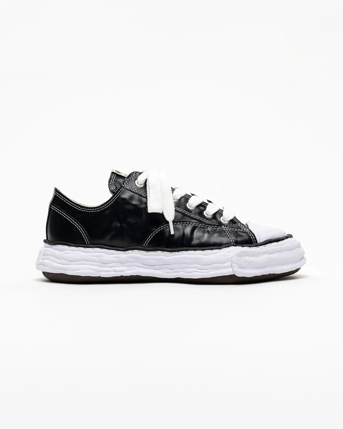 Maison MIHARA YASUHIRO の "PETERSON23" OG Sole Wrinkled Leather Low-top Sneakers (A17FW728)