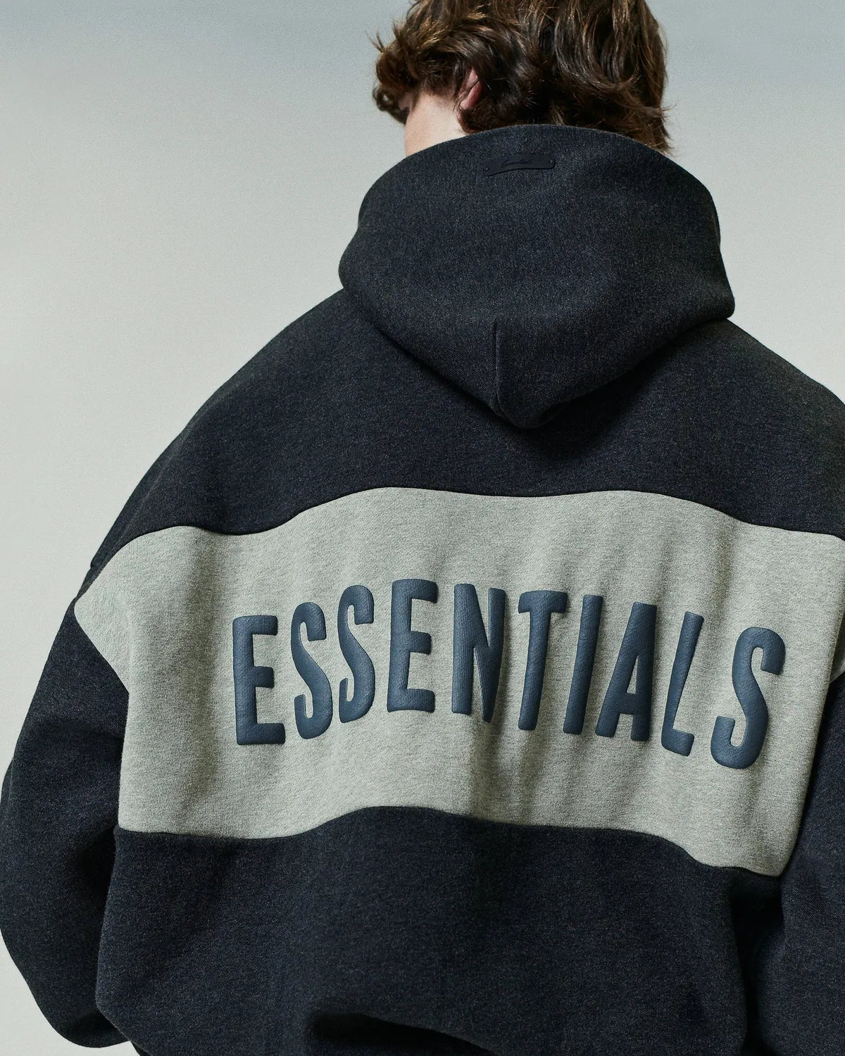 ESSENTIALS / Cropped Relaxed Panelled Hoodie (RW00283-0120)
