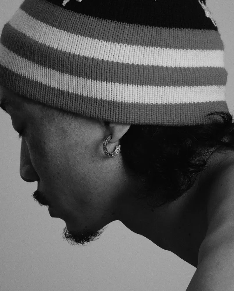ANTIDOTE BUYERS CLUB/ENGRAVED HOOP EARRING(SINGLE)