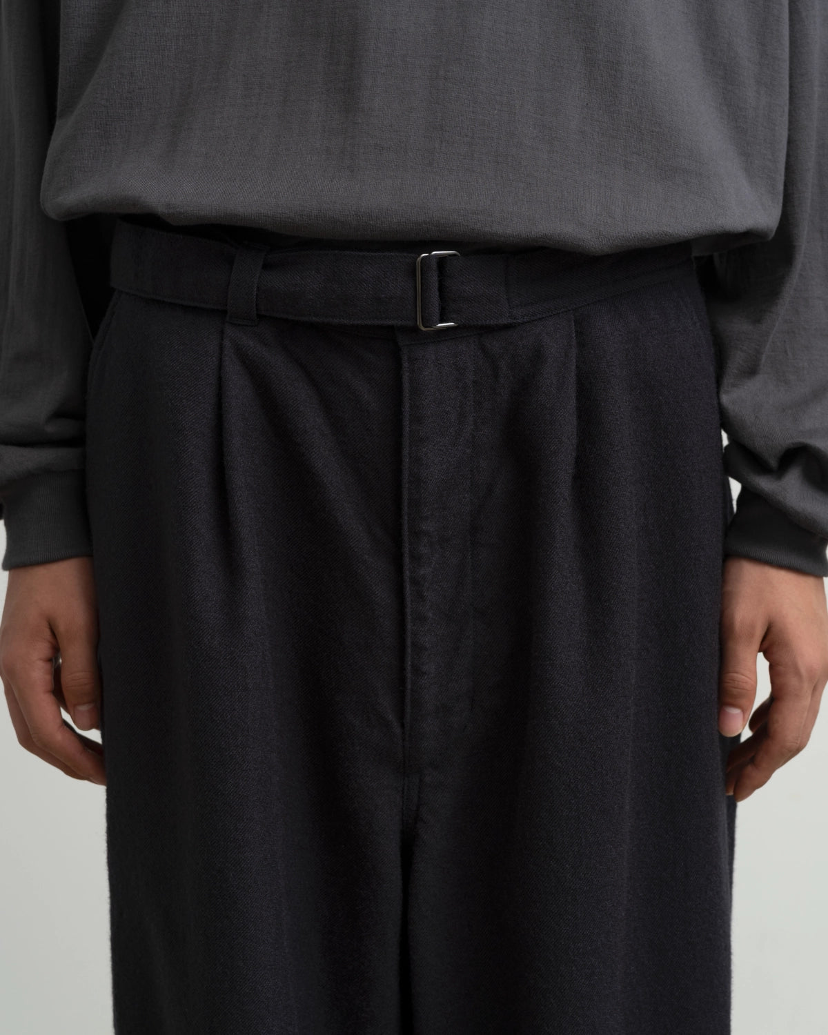 Graphpaper × SANMONT / SANMONT for Graphpaper Wool Twill Belted Pants (SANM263-40002)