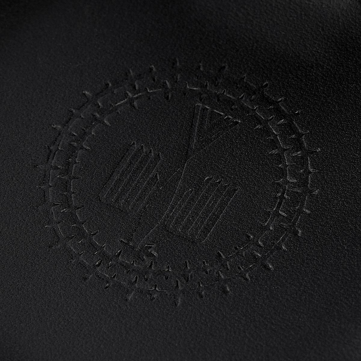 SAINT Mxxxxxx × blackmeans / COIN CASE CROSS (SM-MK1-0000-C58)