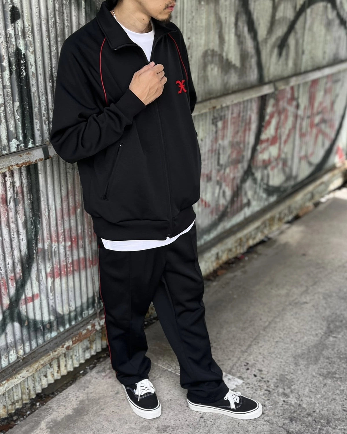 GOD SELECTION XXX / Initial Logo Center crease Trackpants (GX-S26-PT-03)