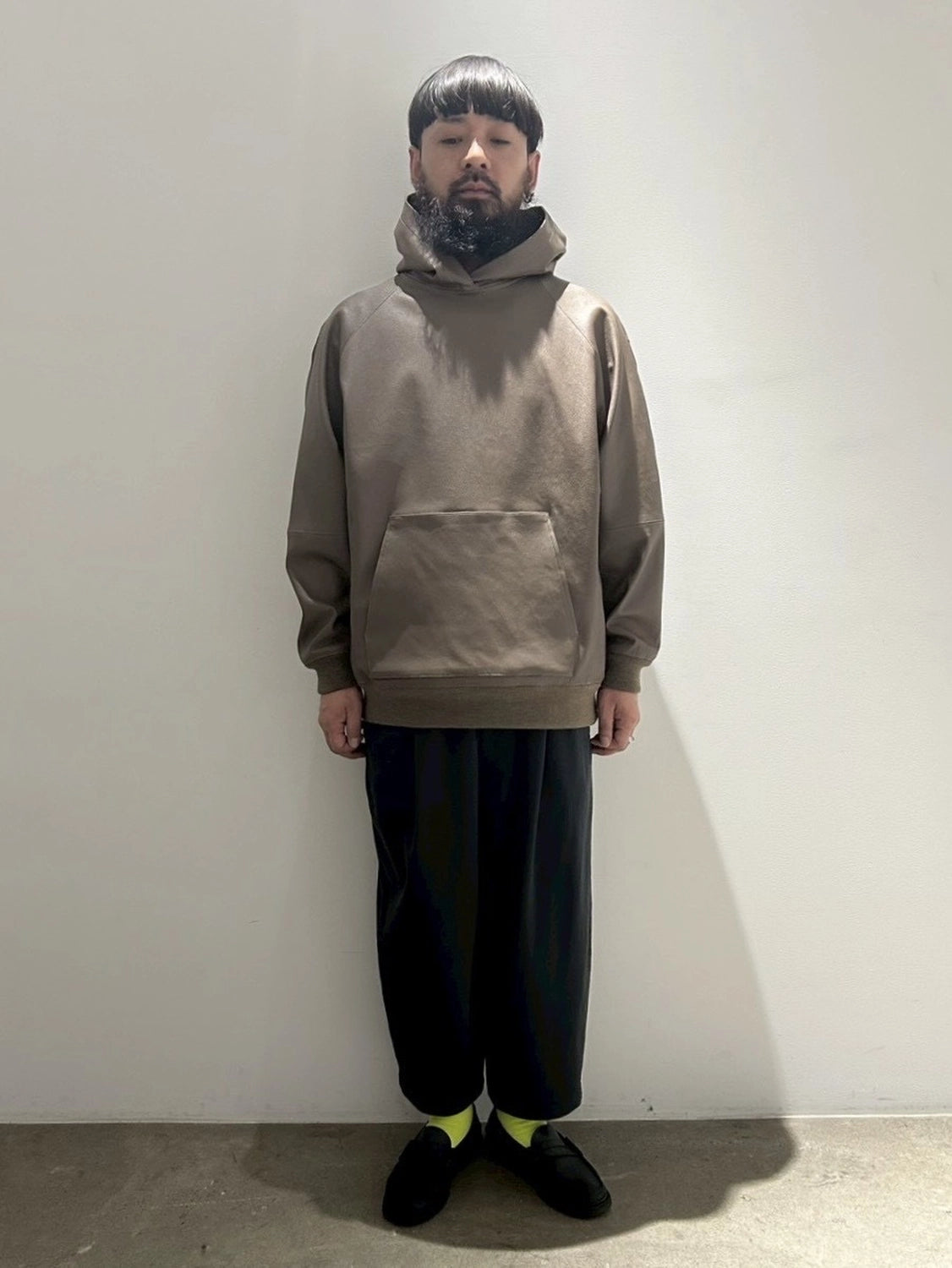 Graphpaper / Bonded Leather Hooded Pullover (GM261-30409)