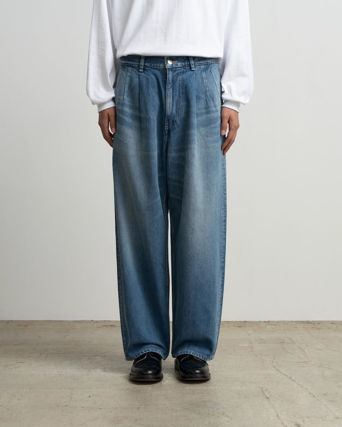 Graphpaper / Selvage Denim Two Tuck Pants (GU263-40061LB)