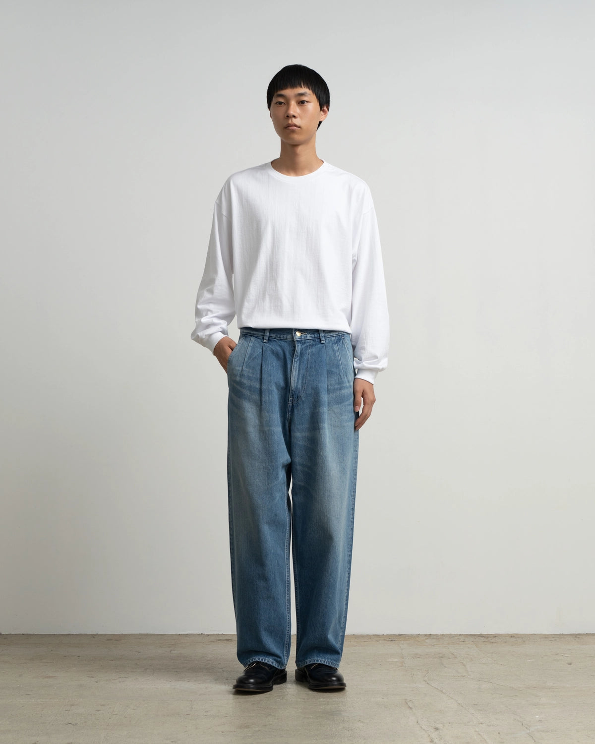 Graphpaper / Selvage Denim Two Tuck Pants (GU263-40061LB)