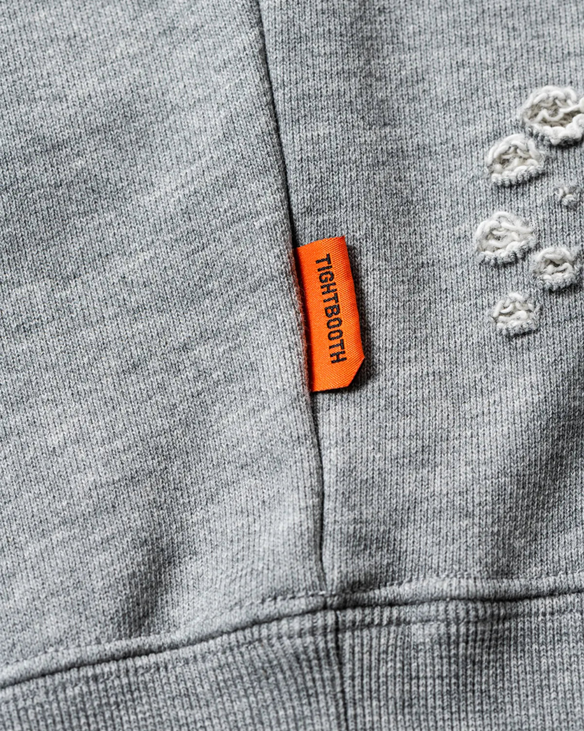 DELUXE / DELUXE × TIGHTBOOTH DAMAGE CREW SWEAT (26SD2718)