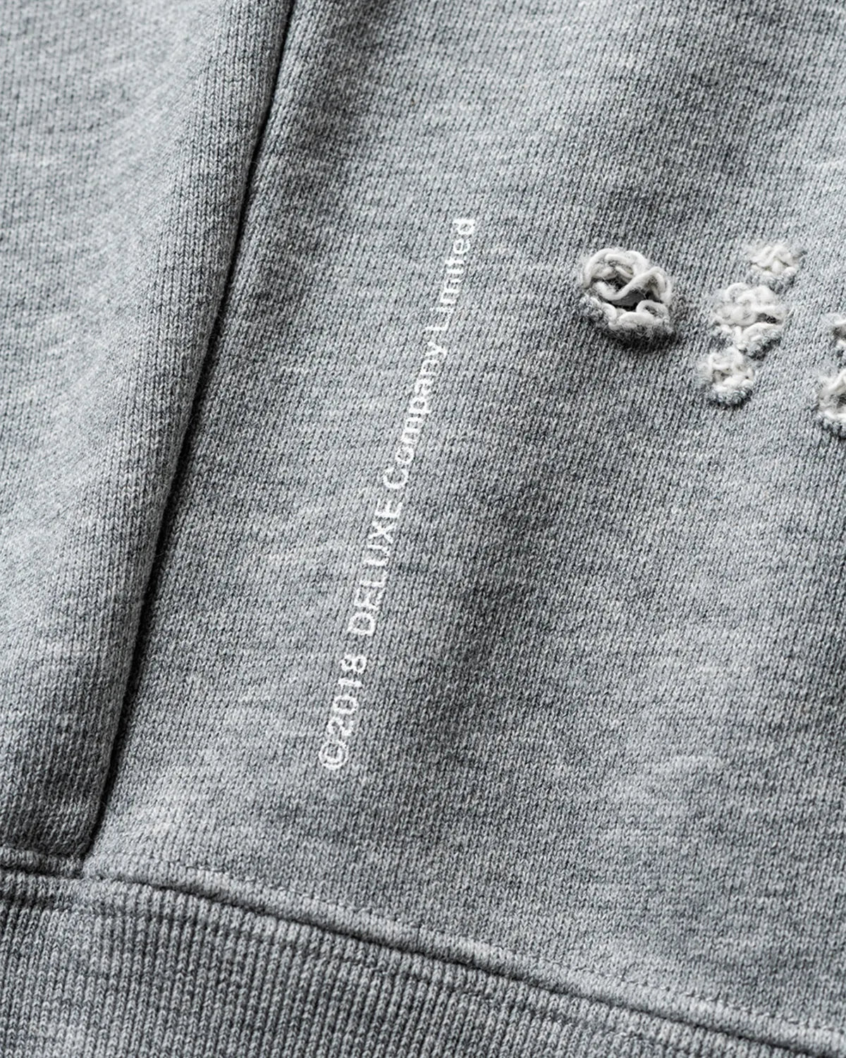 DELUXE / DELUXE × TIGHTBOOTH DAMAGE CREW SWEAT (26SD2718)