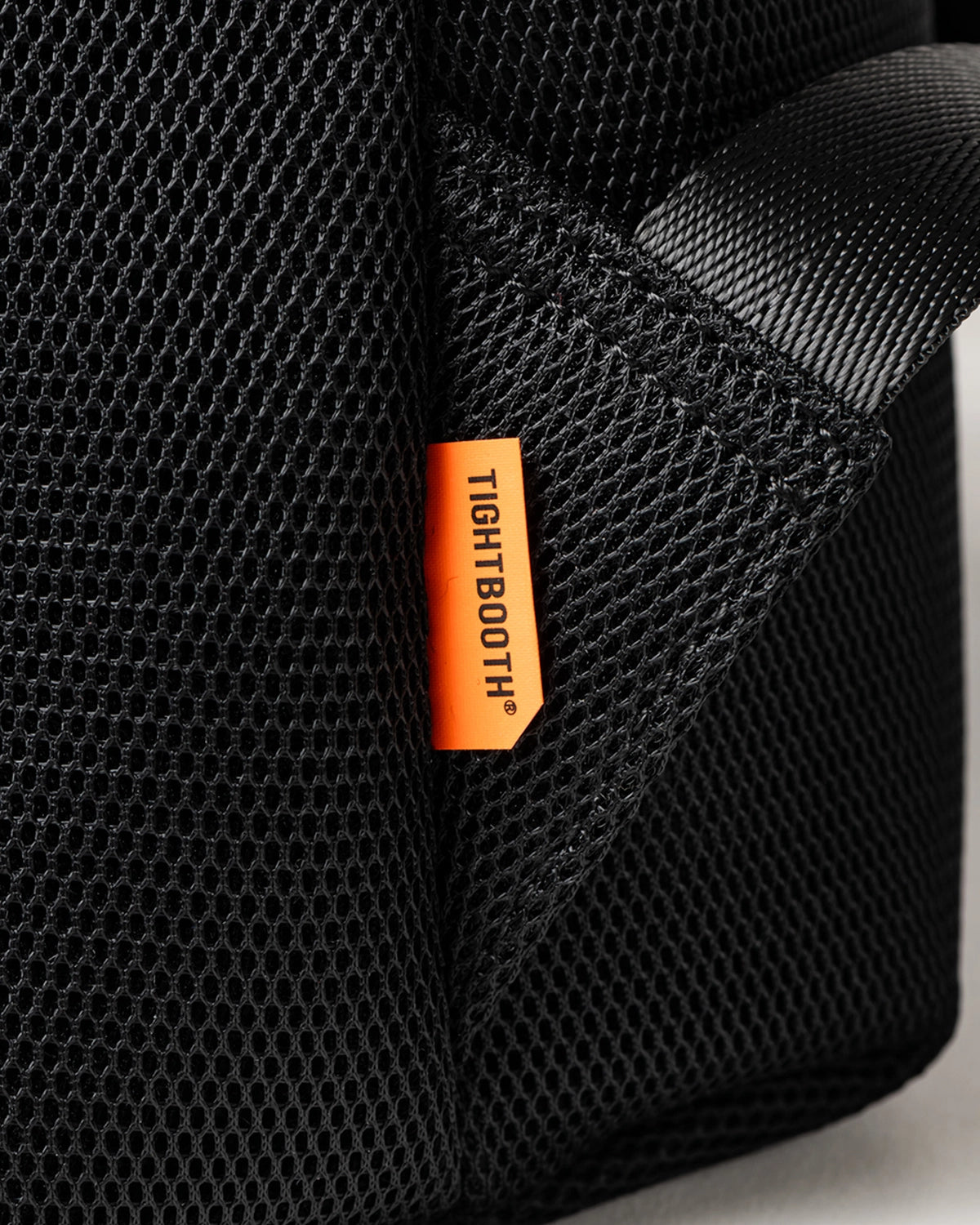 TIGHTBOOTH / LOGO MESH KNAPSACK (SU26-A01)