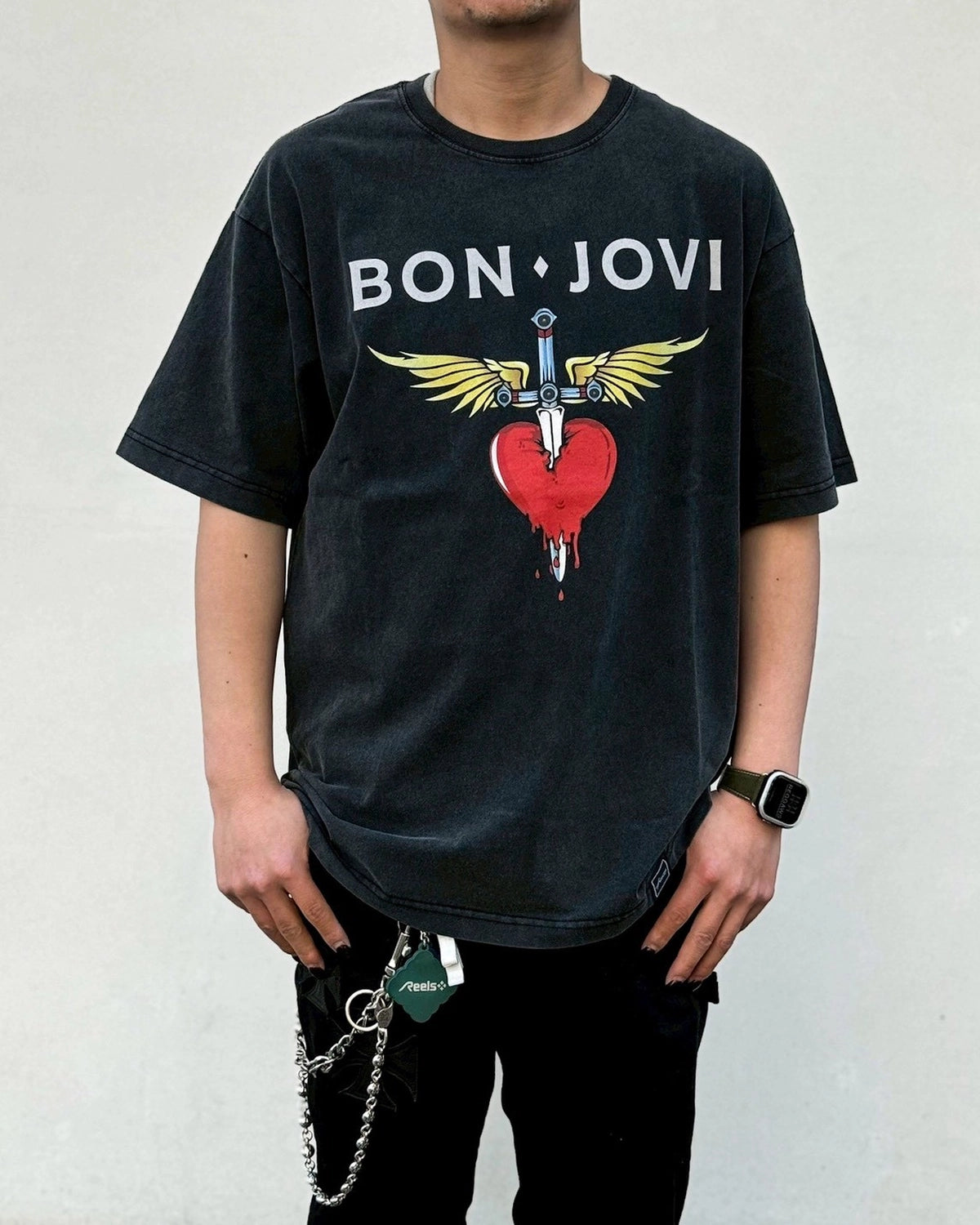 U/MUSIC の Bon Jovi Slippery When Wet Wld Tour SS Tee (UM-MK8-0000-014)
