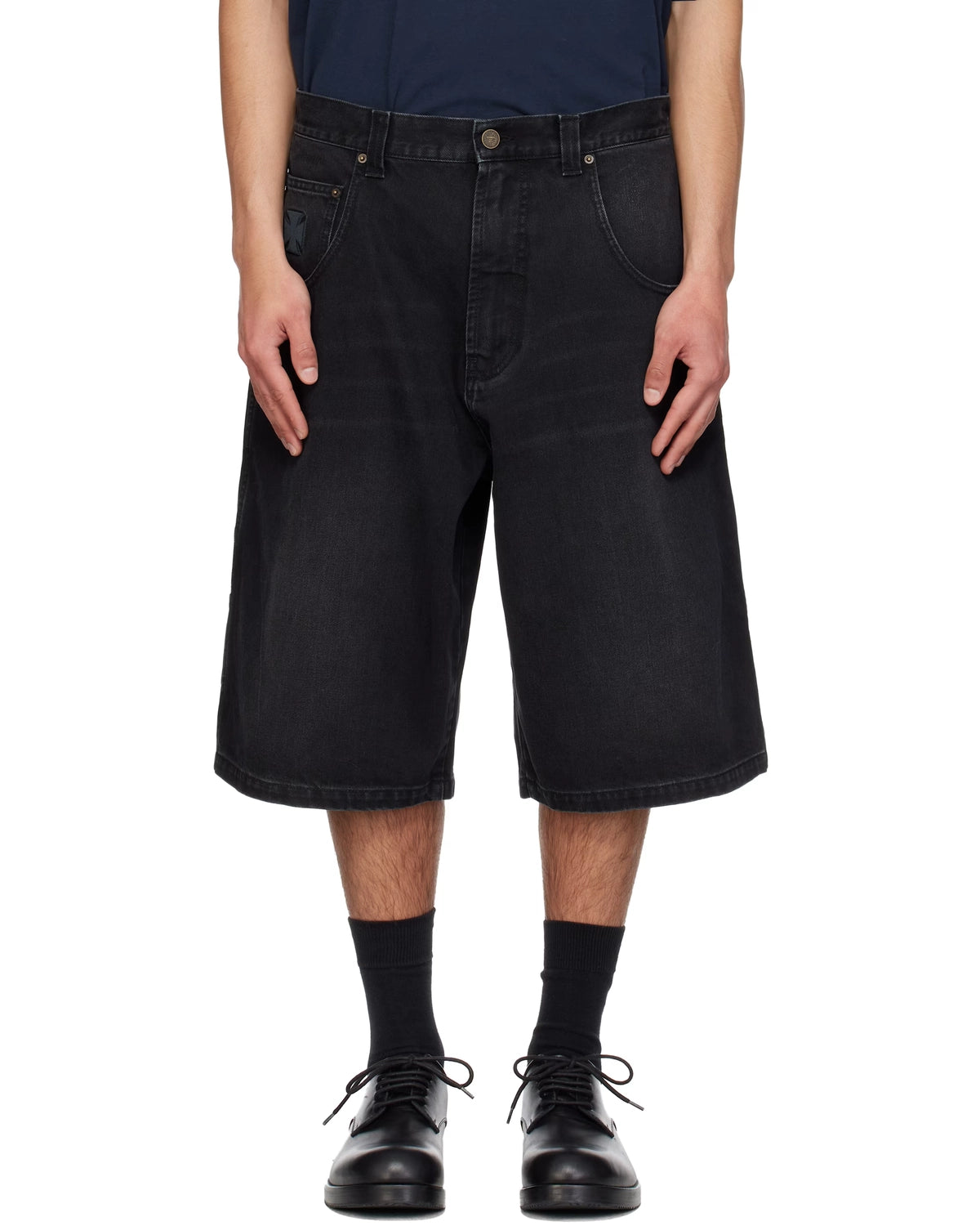 VETEMENTS のAPLIQUE BIKER CROSS HIP-HOP DENIM SHORTS (ME76DP095B1)
