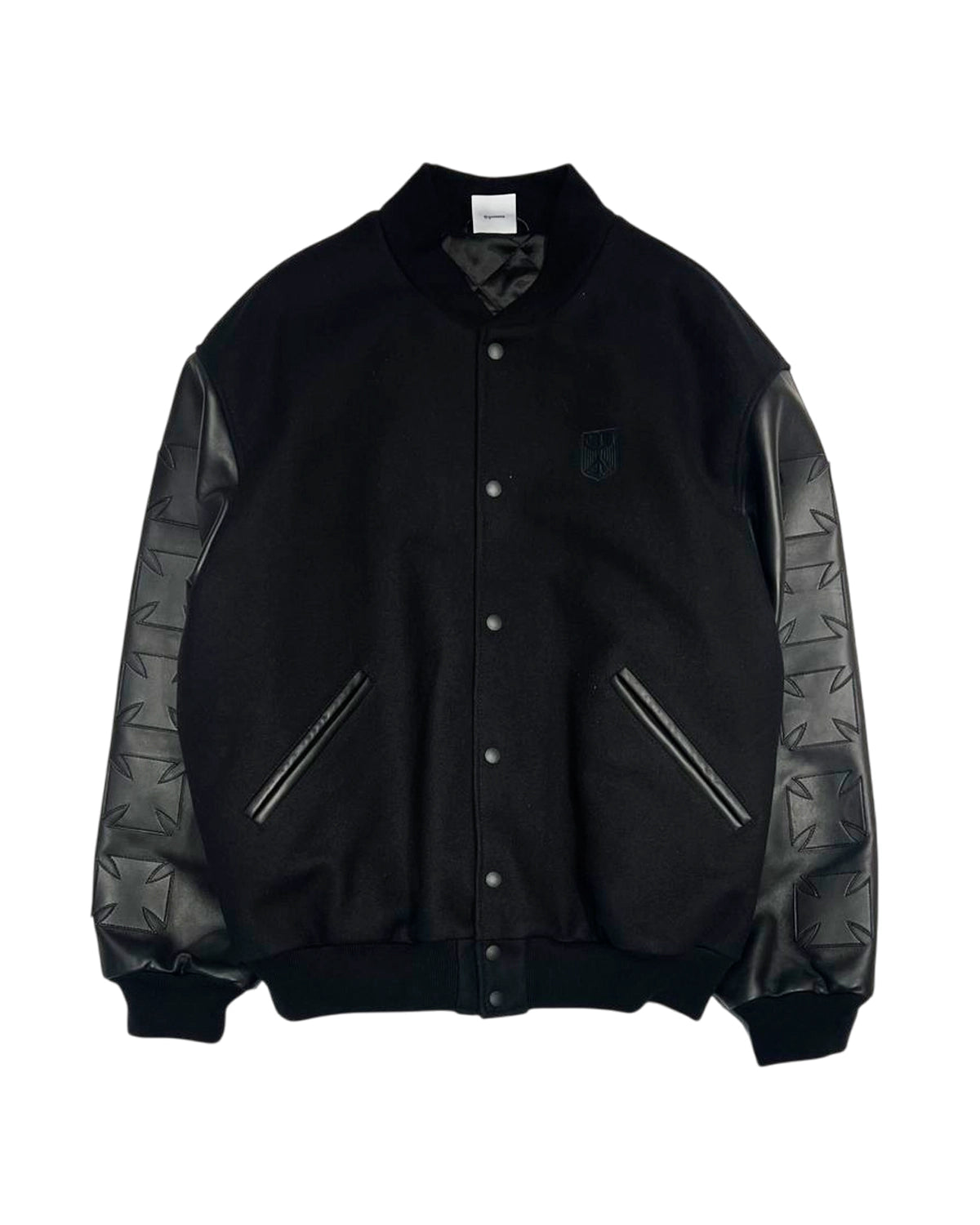 VETEMENTS の BIKER CROSS EMBROIDEREDVARSITY JACKET (ME76OJ015B)