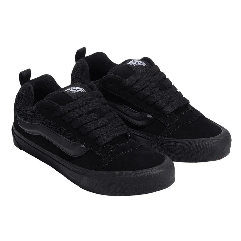VANS の Knu Skool (VN0009QC6BKA)