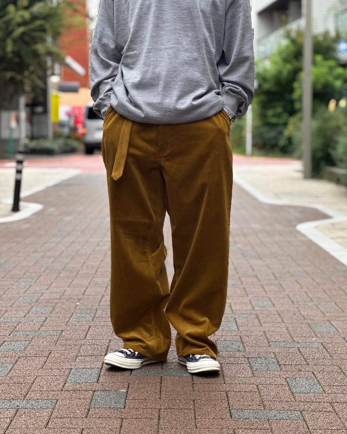 YOKO SAKAMOTO の BELTED TROUSERS (YS-26SS-25)