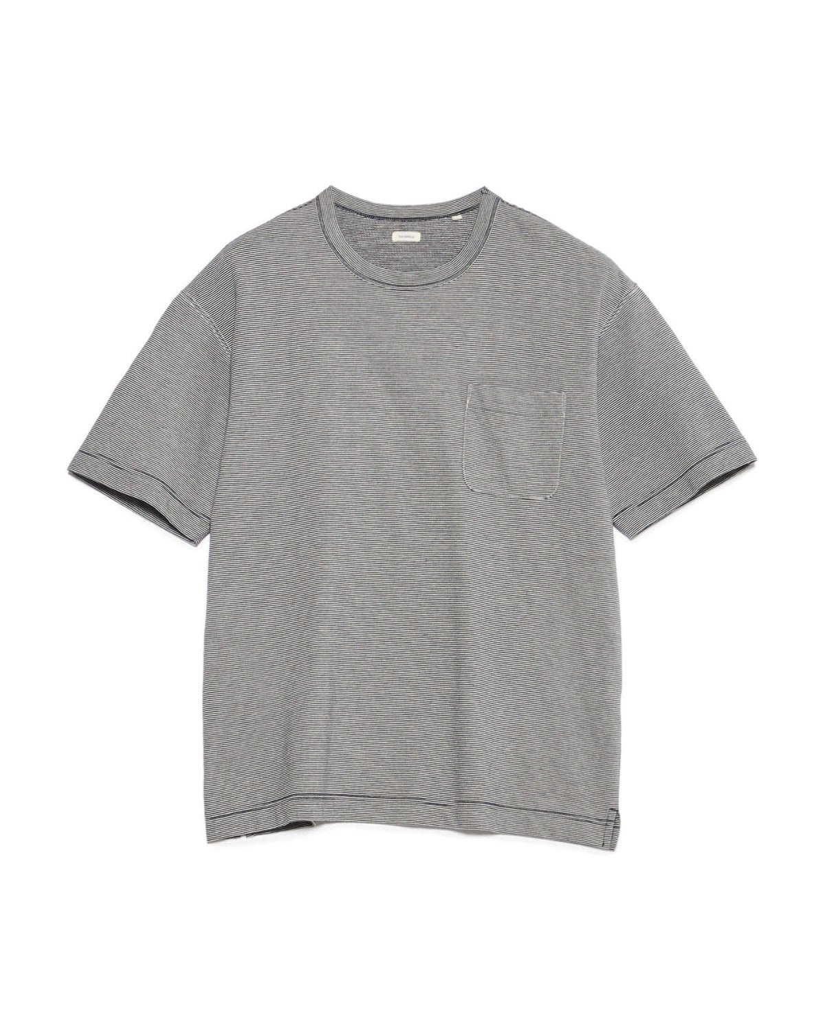 nanamica の Micro Stripe Pocket Tee (S25FH069)