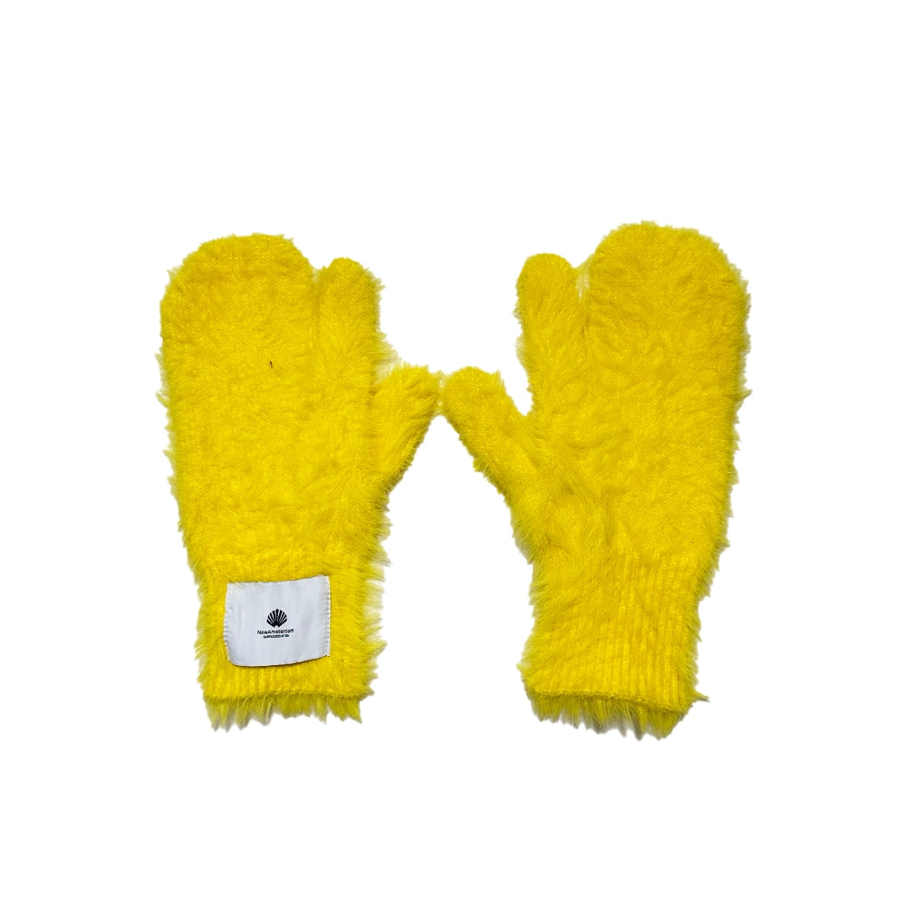 New Amsterdam のPeak glove yellow