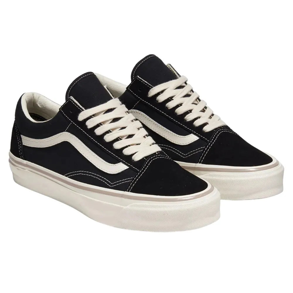 VANS の Old Skool 36 (VN000CT91KP)