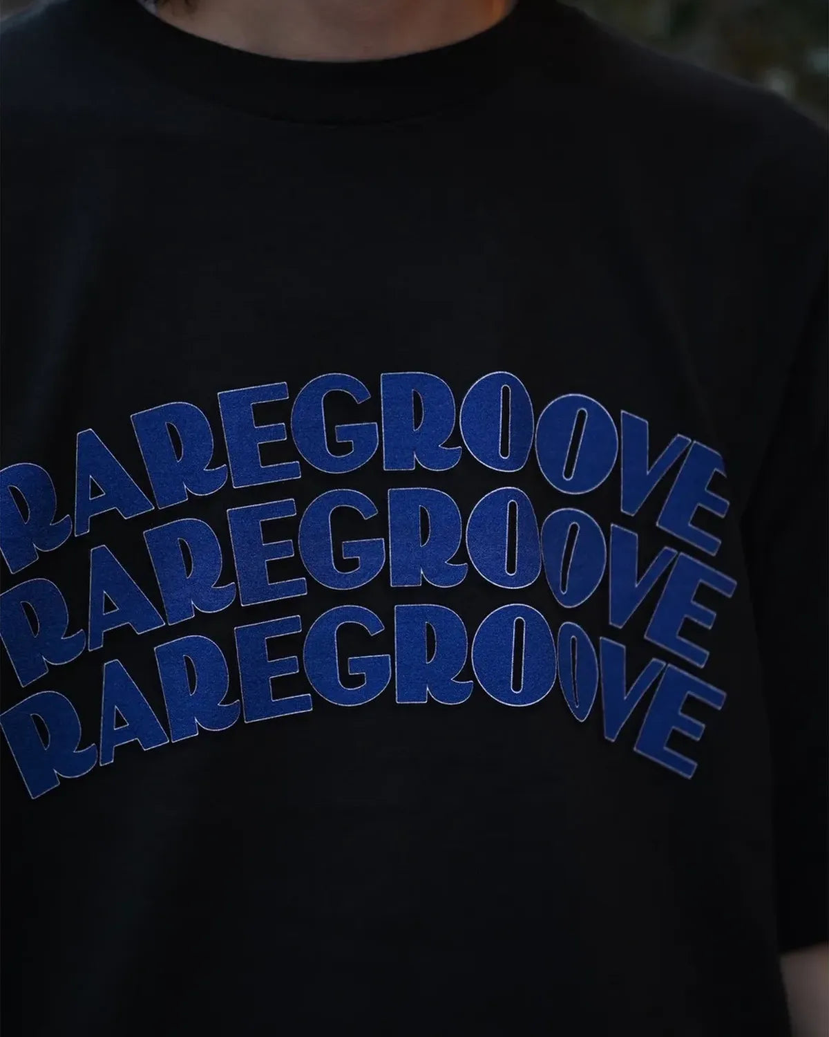 blurhmsROOTSTOCK / RAREGROOVE Print Tee WIDE (bROOTS25S34S26B)