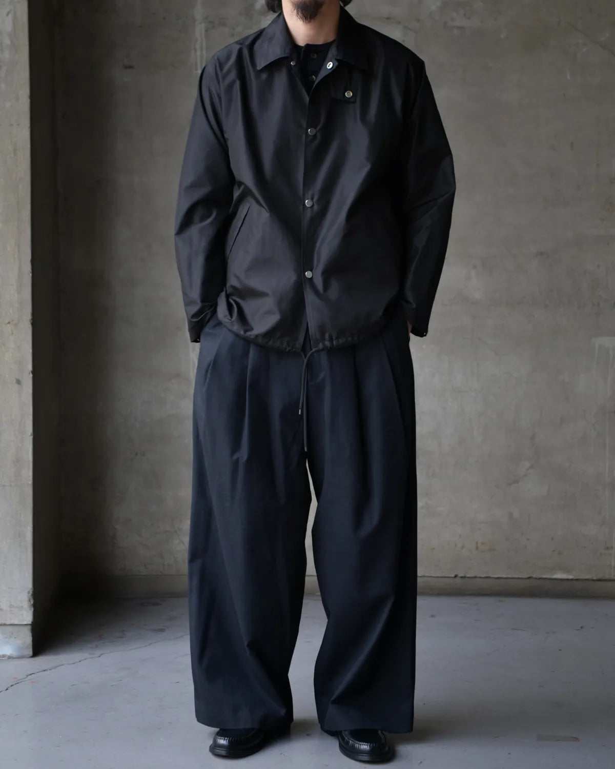 MARKAWARE / SILK TAFFETA COACH JACKET (A26A12BL02C)