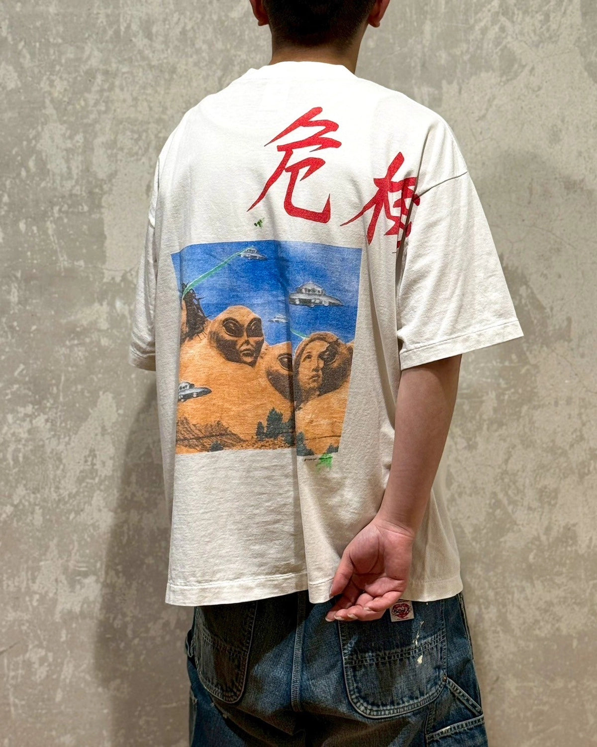 ©︎SAINT Mxxxxxx × Sean Wotherspoon / SW_SS TEE_KIKI (SM-HR8-0000-C22)