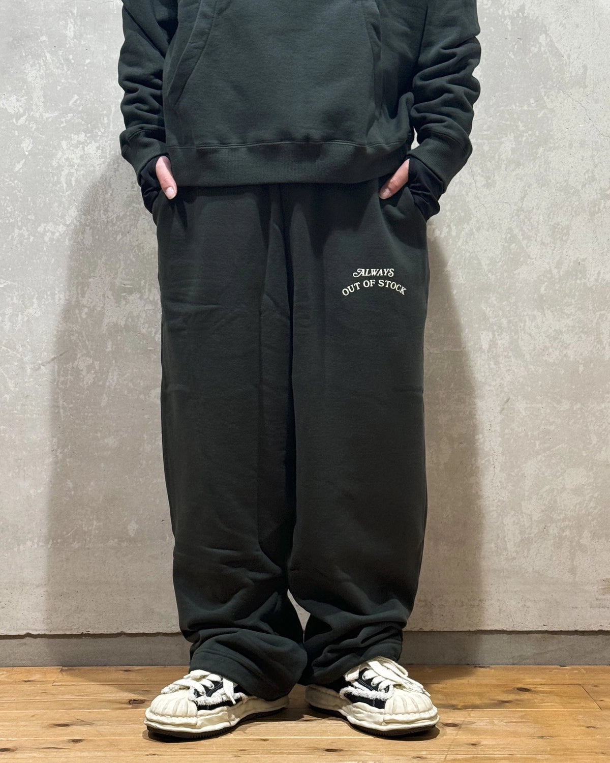 ALWAYS OUT OF STOCK / BASIC LOGO SWEAT PANTS (HA-325206114)