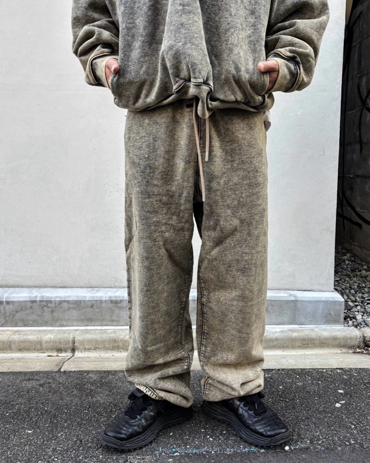 ESSENTIALS / CLASSIC SLOUCHY SWEATPANT (RW01064-0315)