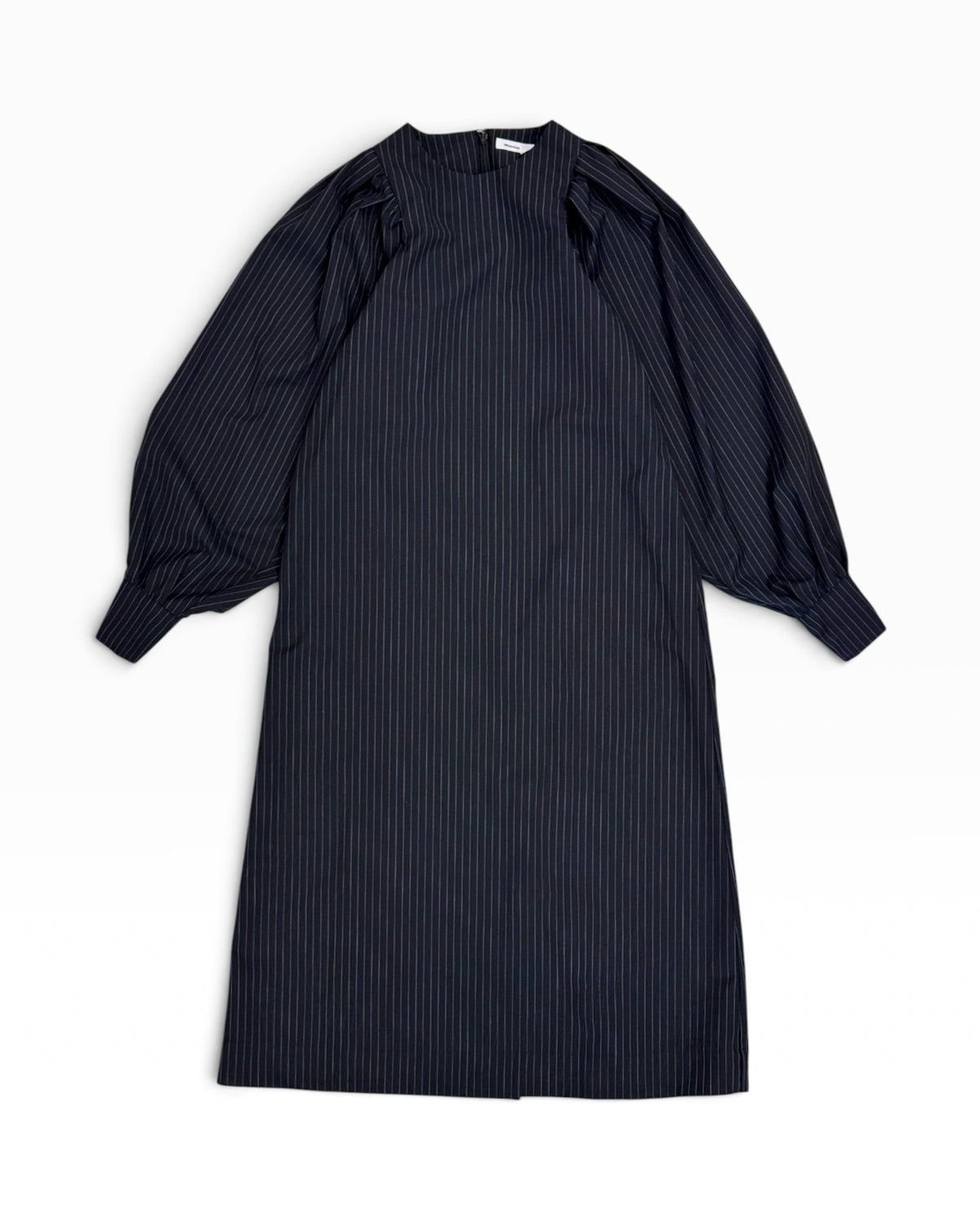 08sircus の Wool stripe gather sleeve dress (S26AW-DR02)