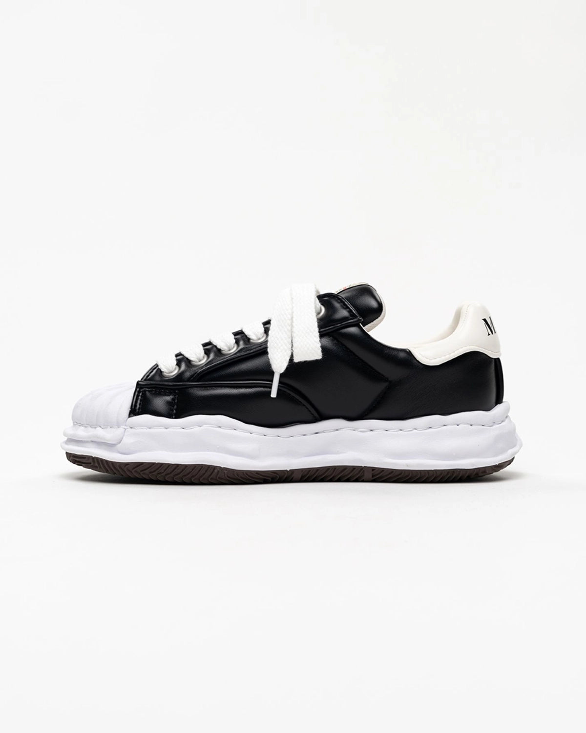Maison MIHARA YASUHIRO / "BLAKEY" OG Sole Padded PU Low-top Sneakers (A17FW732)