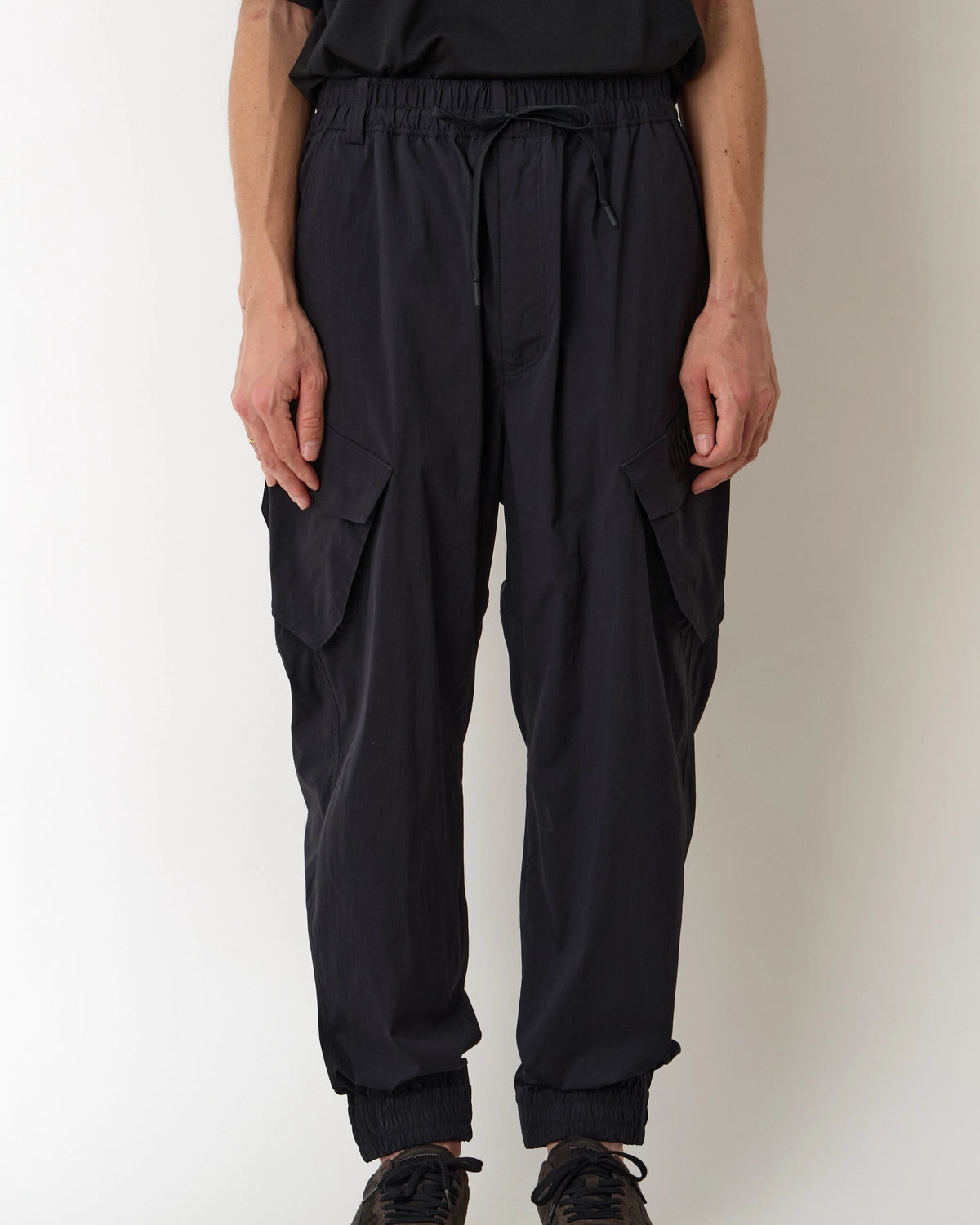 White Mountaineering  / WM×UMBRO EASY CARGO PANTS (WM2571418)