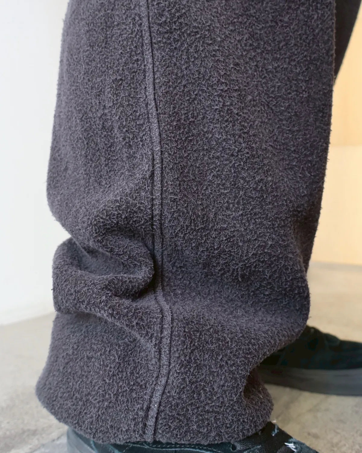 COMOLI / フリース ドローストリングパンツ (C03-05013)