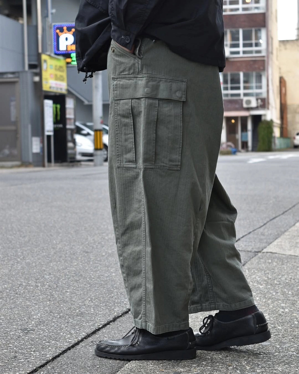 is-ness / NU MILITARY BALLOON PANTS (25SS_18_1007SSPT01)