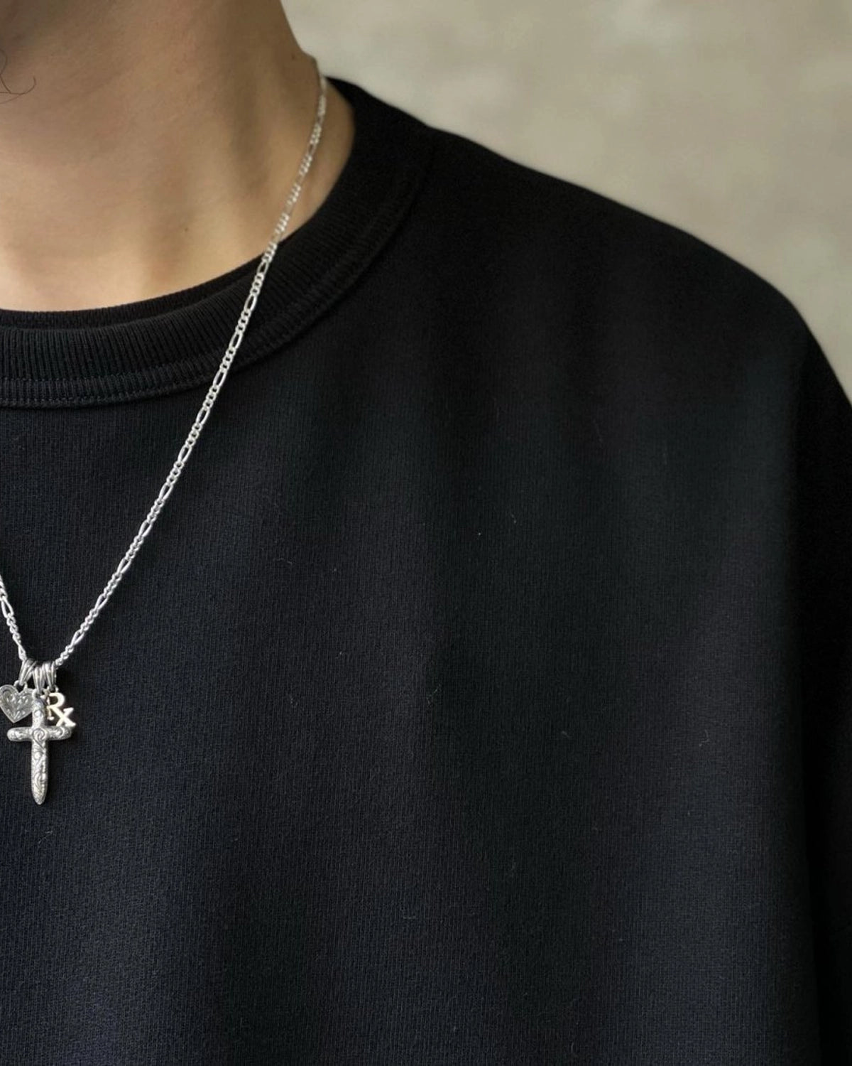 ANTIDOTE BUYERS CLUB / ENGRAVED CROSS PENDANT (RX-907-1)