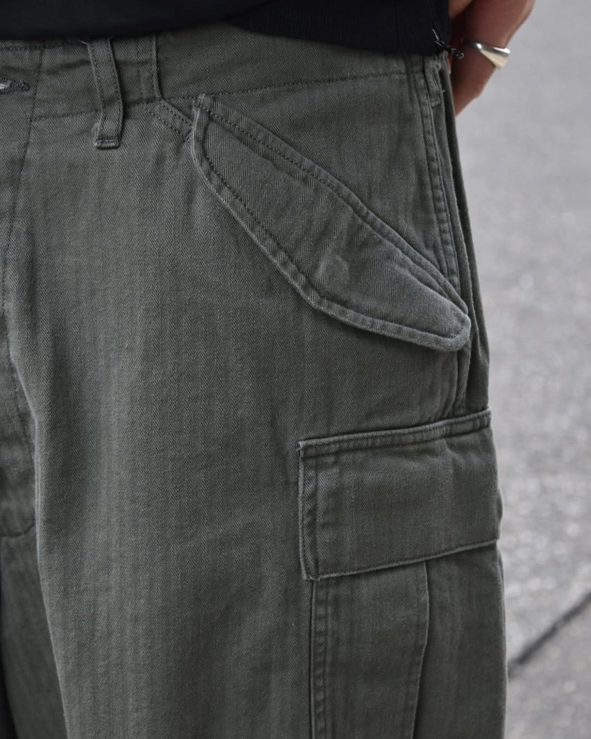 is-ness / NU MILITARY BALLOON PANTS (25SS_18_1007SSPT01)