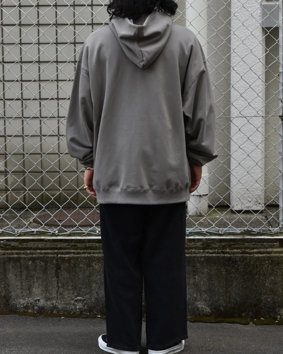 Chaos Fishing Club / Logo Pigment Hoodie (CFC-25AW-CUT02)