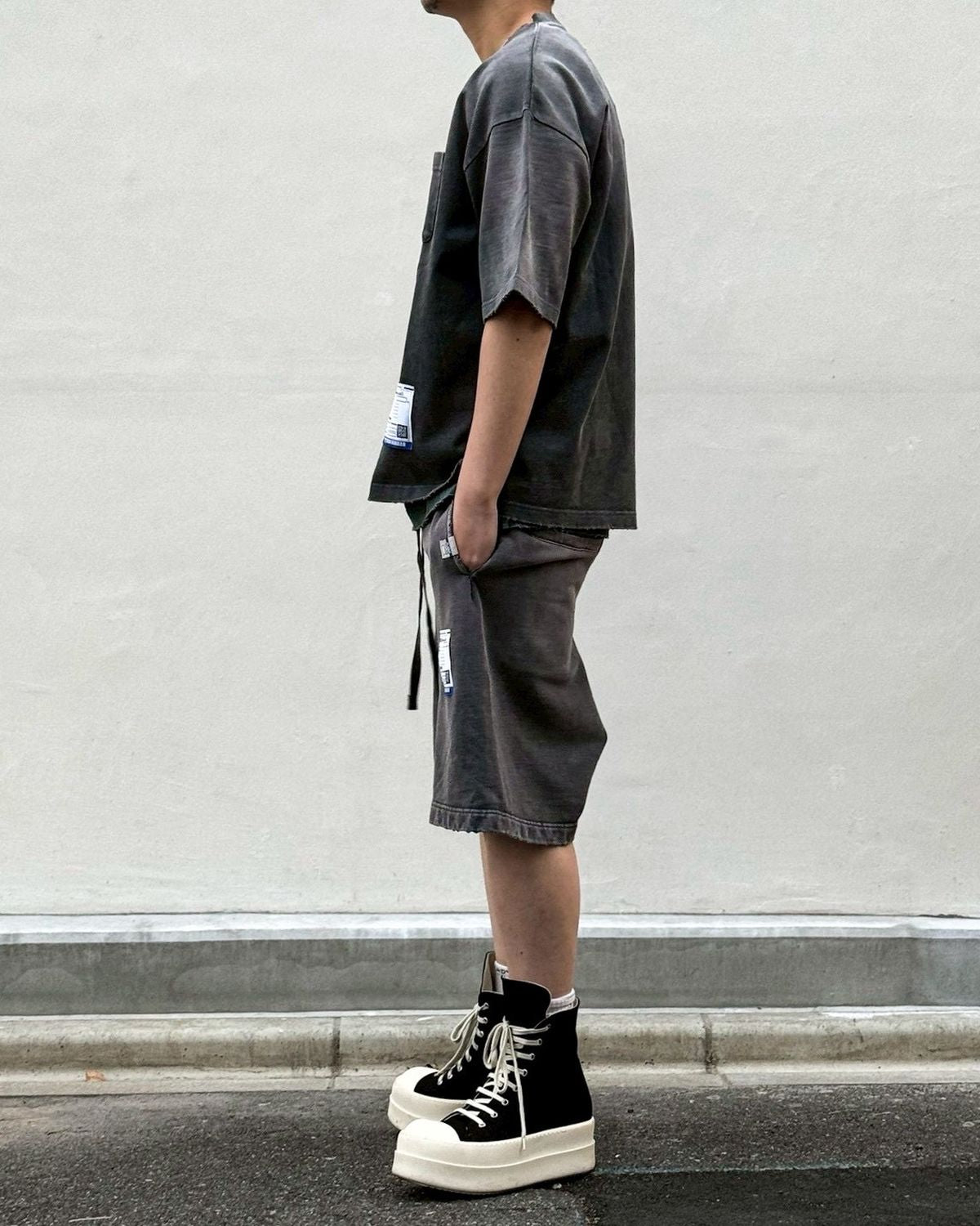 Maison MIHARA YASUHIRO in・stru(men-tal). / Sun Faded Like Distressed Pocket T-shirt (I16TS571)