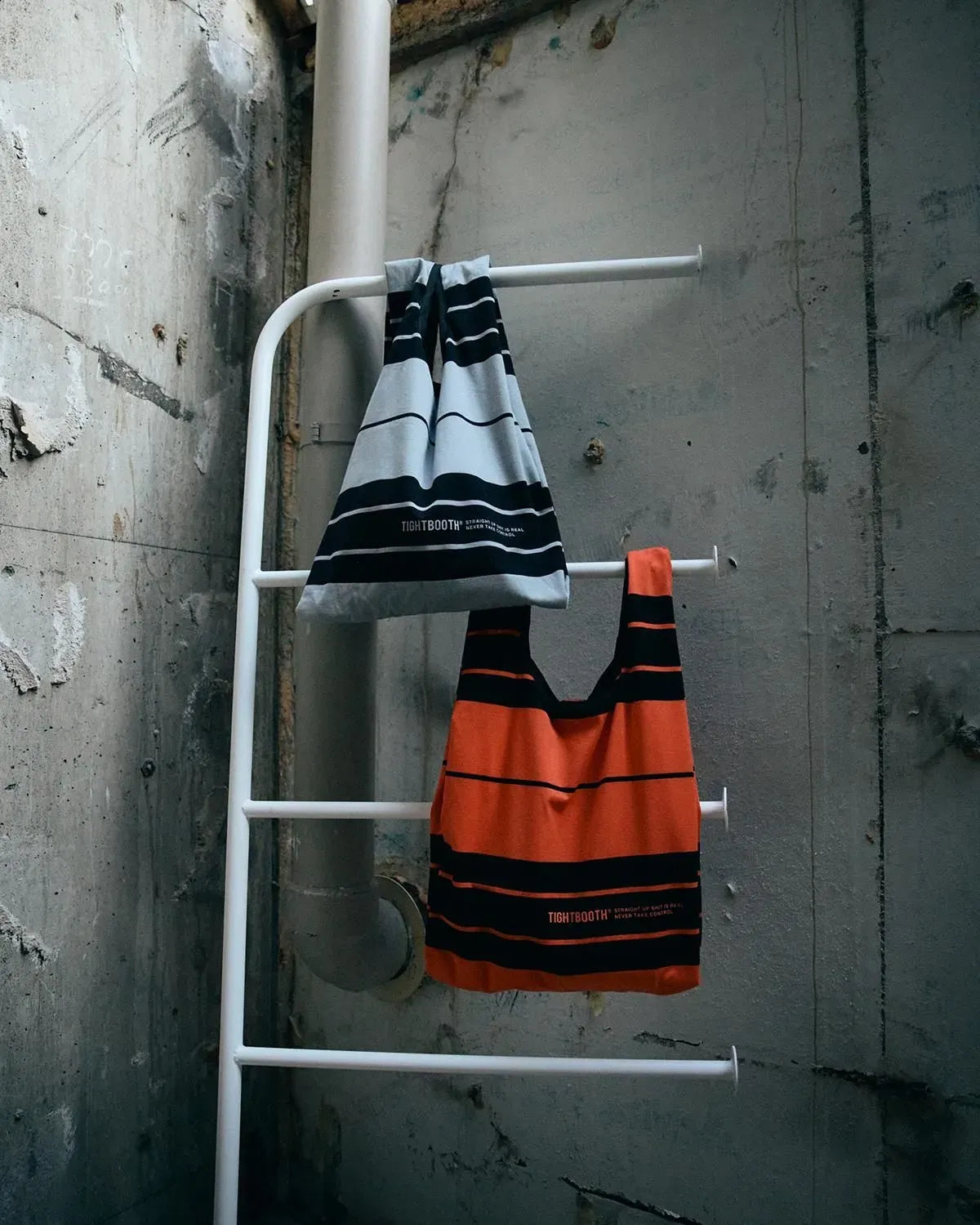 TIGHTBOOTH / BORDER PACKABLE SHOPPER (SU26-A03)