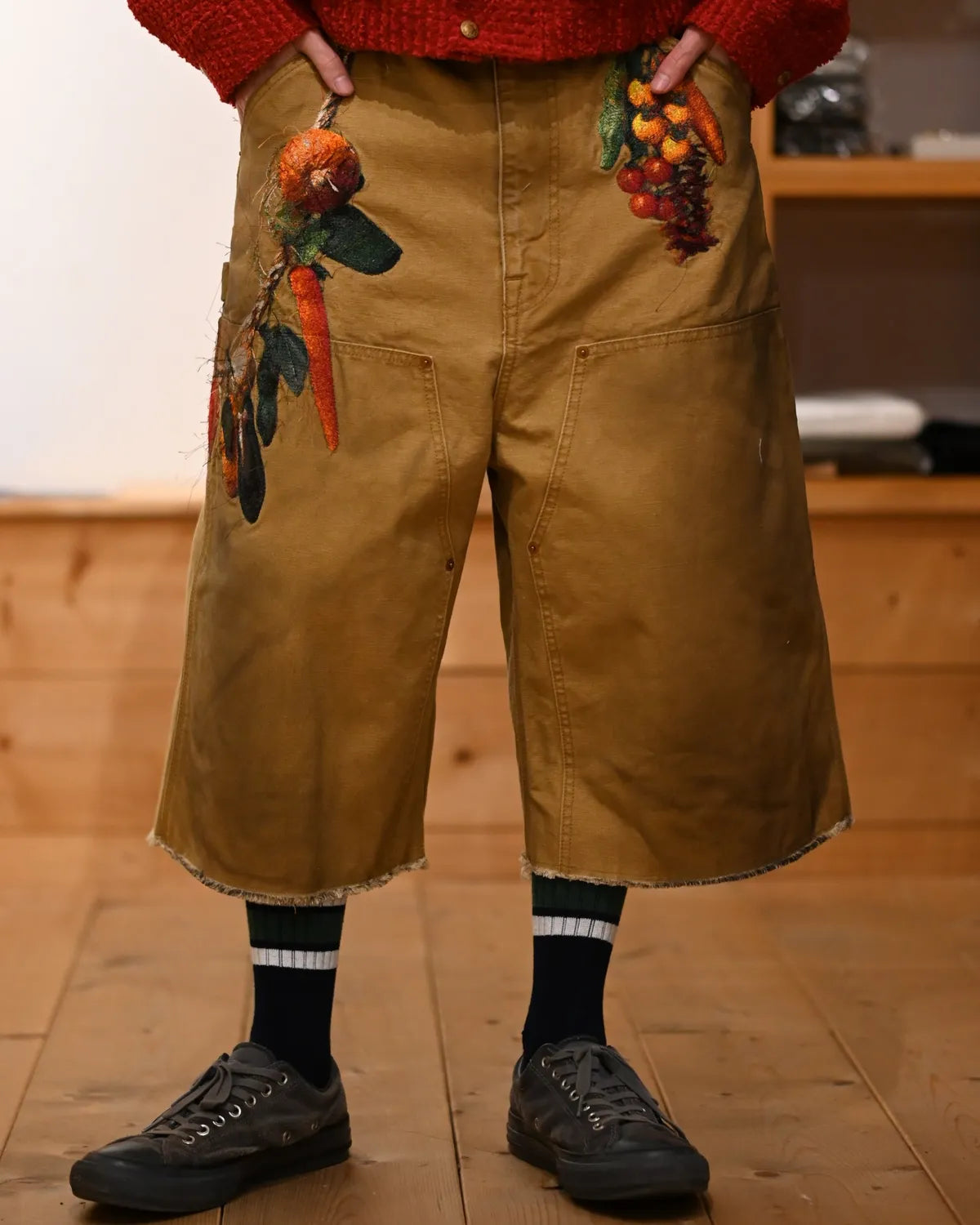 doublet / VEGETAMLE EMBROIDERY CUT-OFF PANT (26SS19PT350)