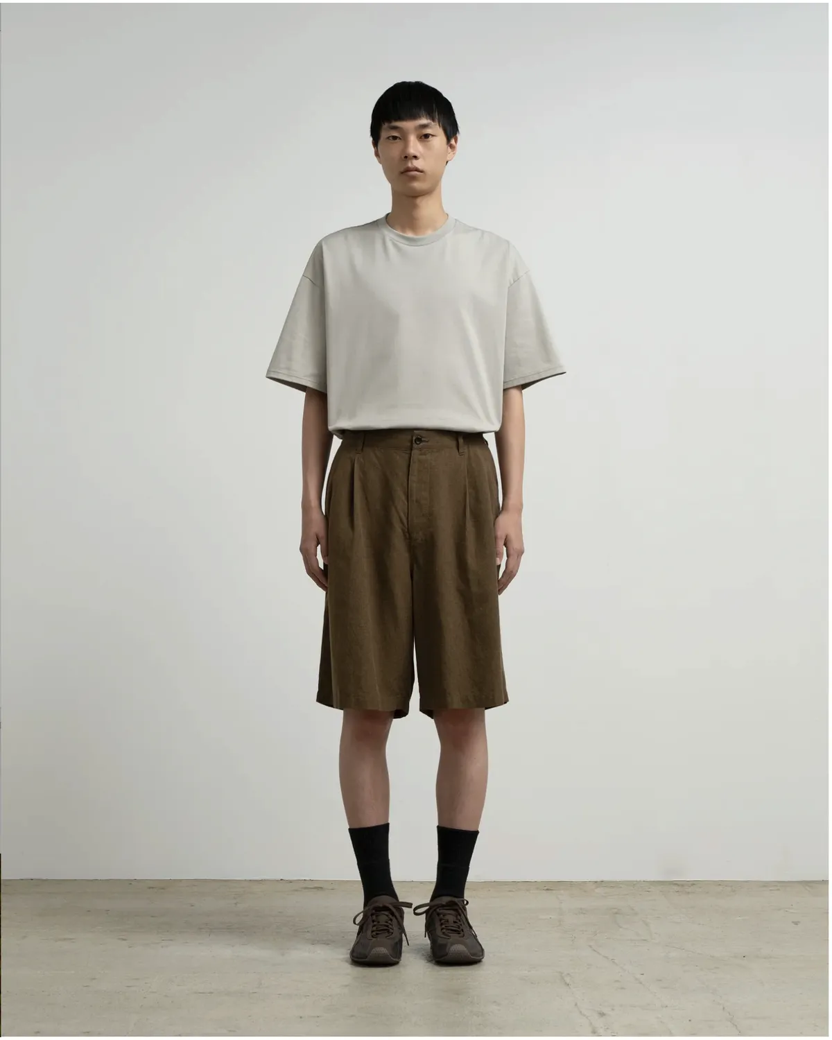 Graphpaper / Linen Cupro Oversized Shorts (GM263-40312)