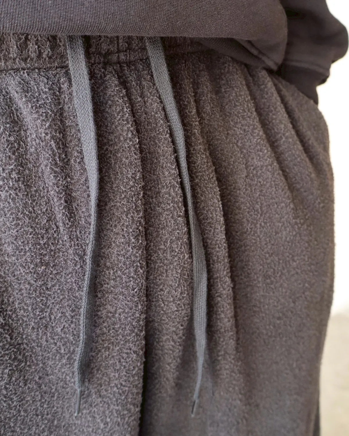 COMOLI / フリース ドローストリングパンツ (C03-05013)