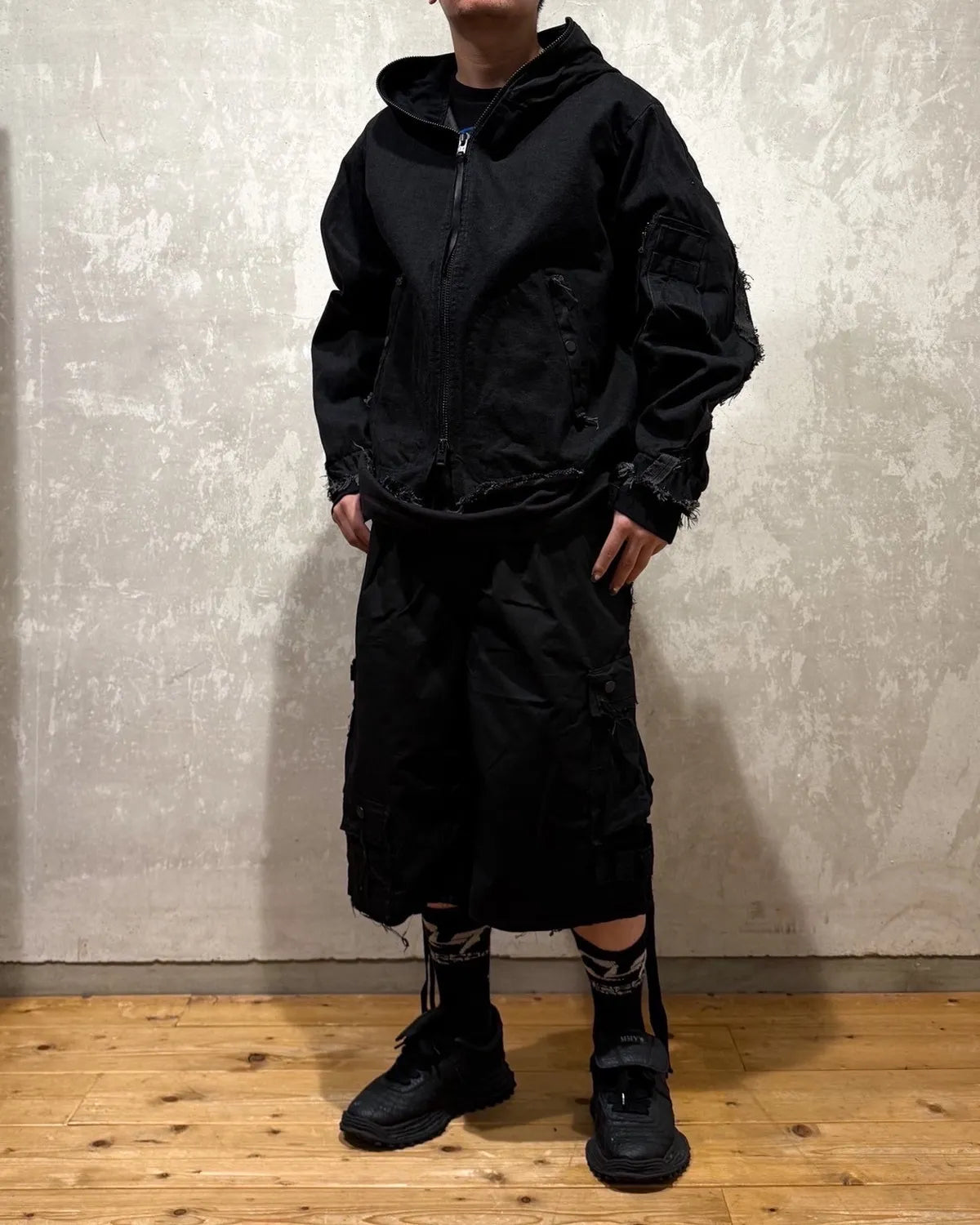 MINUS / 11MS Boro Crust (NOIR)