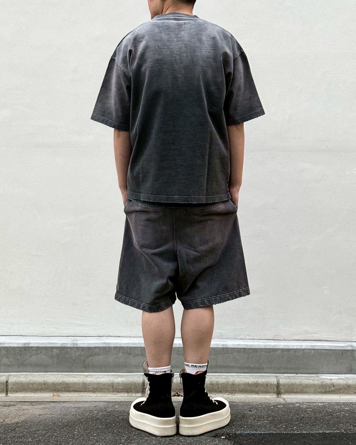 Maison MIHARA YASUHIRO in・stru(men-tal). / Sun Faded Like Distressed Pocket T-shirt (I16TS571)