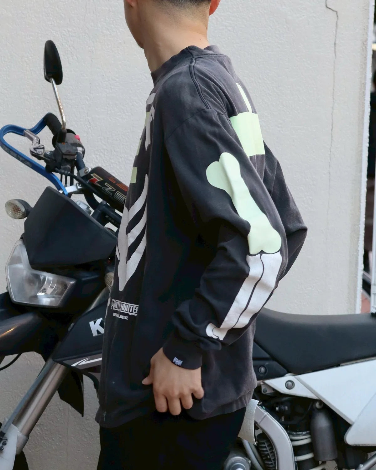 ©︎SAINT Mxxxxxx × BOUNTY HUNTER / BH_LS T-SHIRT / BONE (SM-MK8-0000-C30)