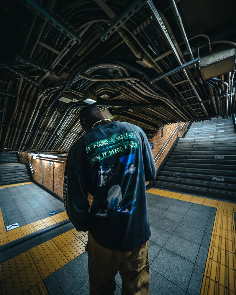 ©︎SAINT Mxxxxxx / × GHOST IN THE SHELL-攻殻機動隊- GS_LS TEE/ILYA GITS (SM-YS1-0000-C34)