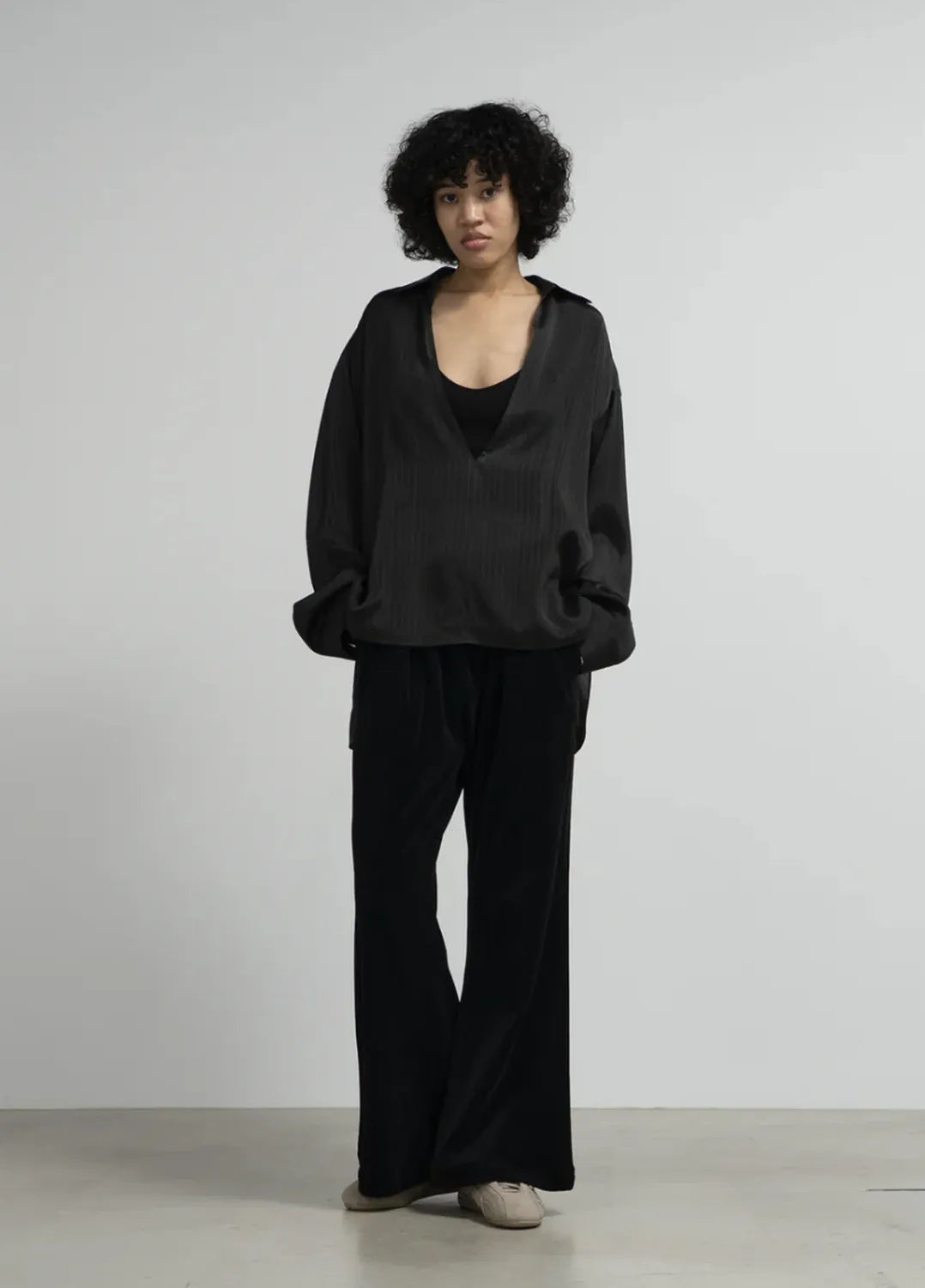 Graphpaper / Cupro Stripe Skipper Blouse (GL253-50415)