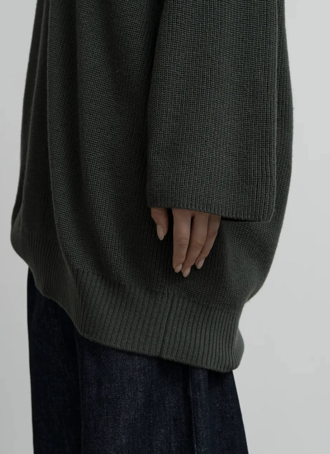 Graphpaper / Mercerized Fine Wool Oversized VNeck Knit (GL253-80466)