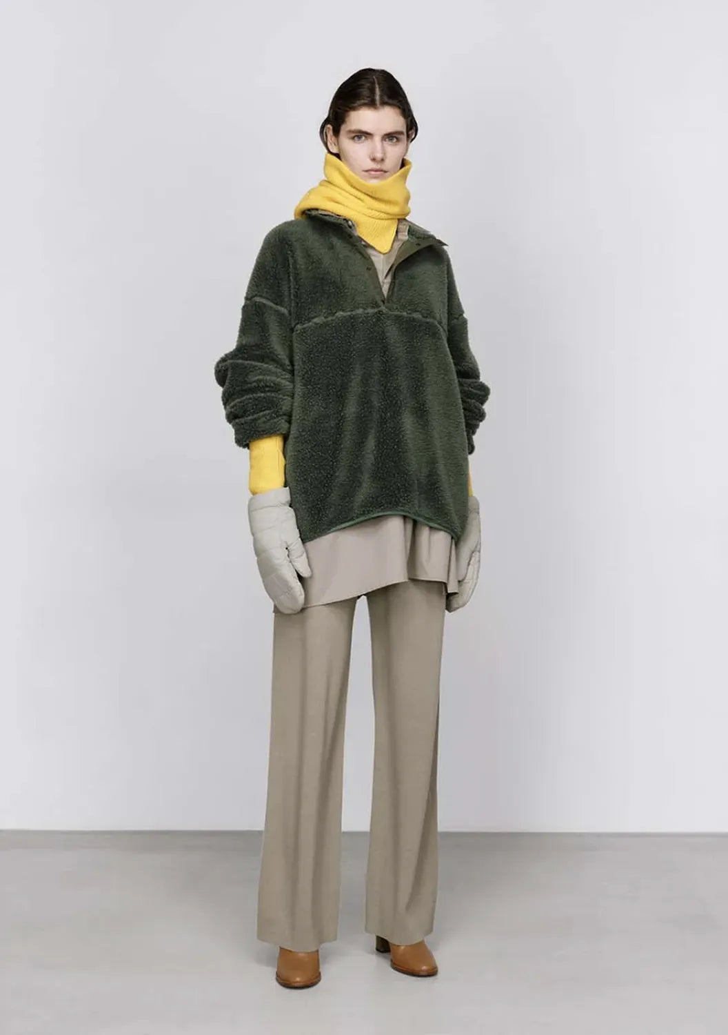 Graphpaper / Mercerized Fine Wool Snood (GU253-90468)