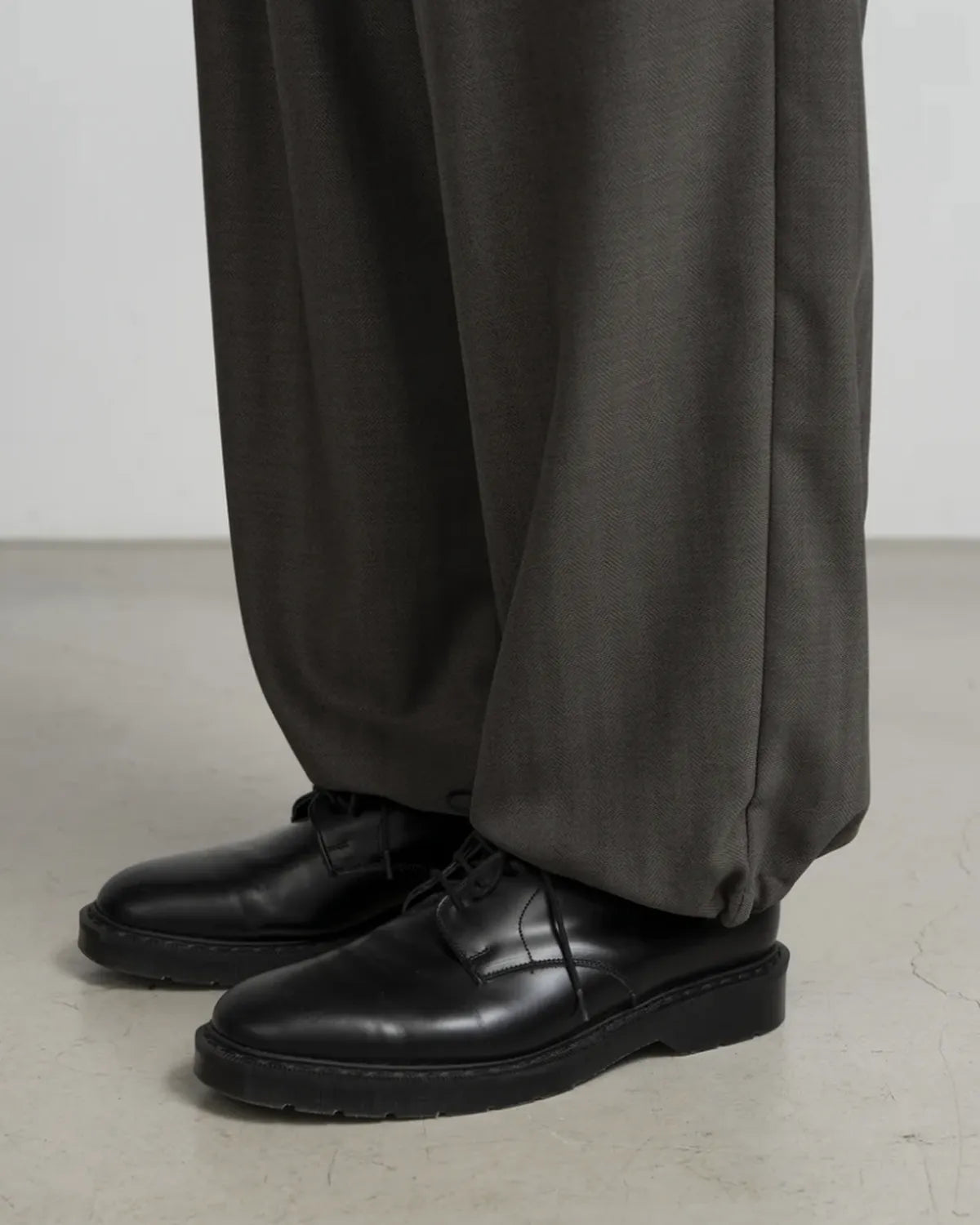 Graphpaper / Melange Herringbone Stripe Chef Track Pants (GM253-40335)